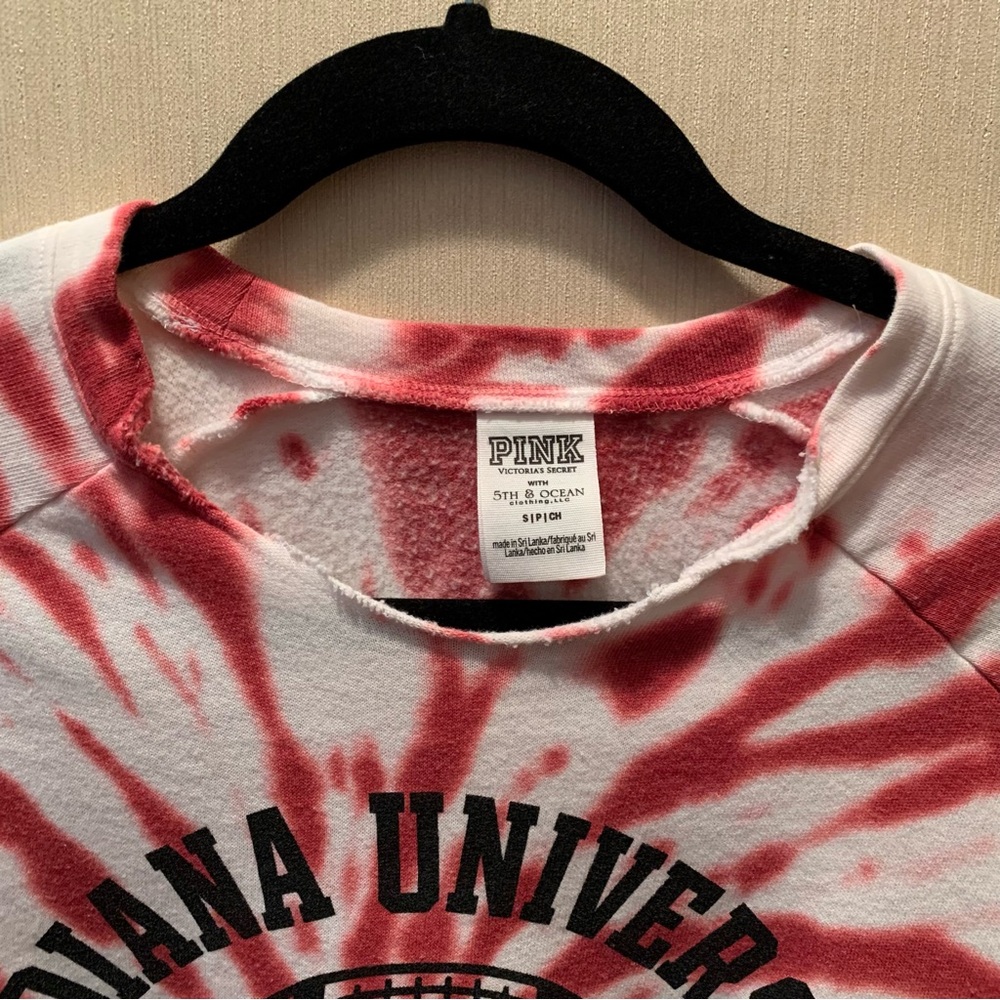 VS PINK IU Indiana Hoosiers Football Tie Dye Boxy Cropped Fleece Long Sleeve Top - Picture 3 of 9